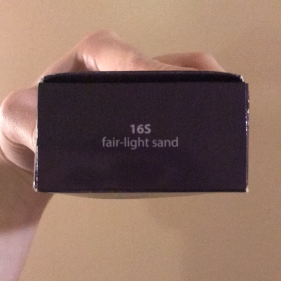 Tarte light-fair sand Amazonian clay foundation - Picture 2 of 2